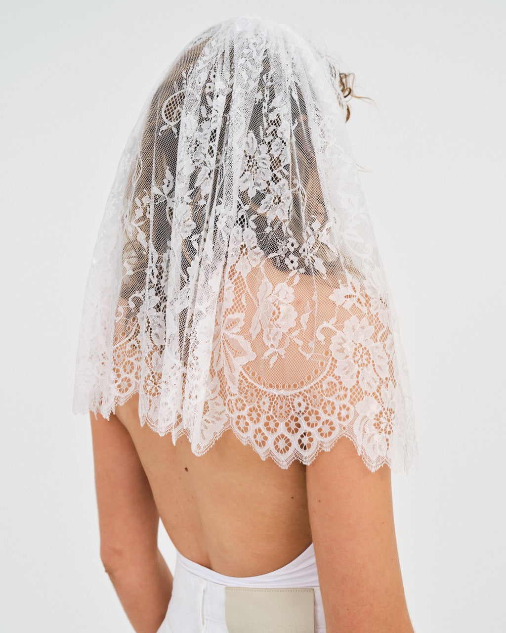 LUCINDA MINI VEIL
