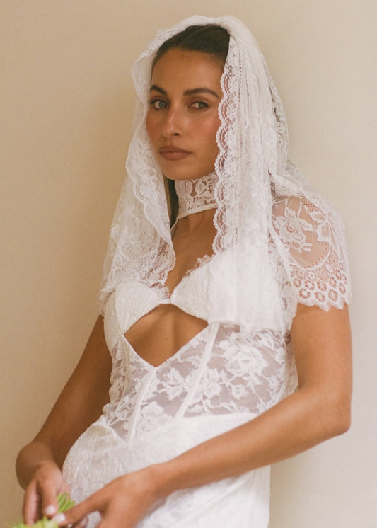 LUCINDA MINI VEIL
